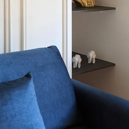 Elvezia Boutique * Μπαβένο